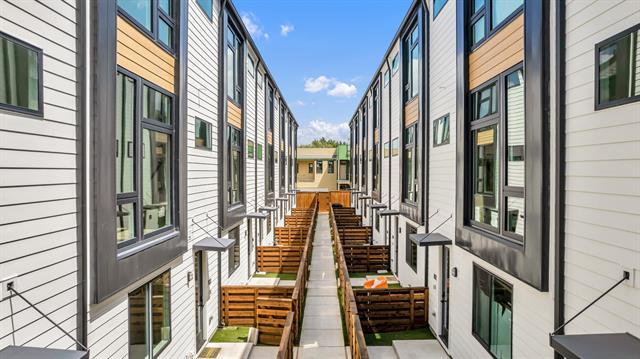 3620 San Jacinto St in Dallas, TX - Building Photo - Building Photo