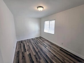 4263 48th St in San Diego, CA - Foto de edificio - Building Photo