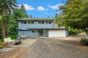 111 Kellogg Rd in Ariel, WA - Building Photo