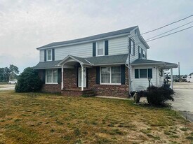 3670 Oak Rd in Vineland, NJ - Building Photo