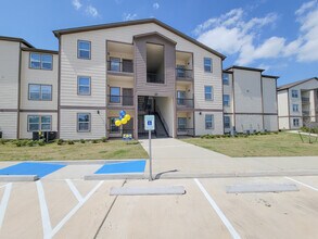 JFK Apartments in Houston, TX - Foto de edificio - Building Photo