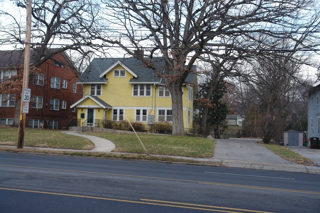 3925 University Ave in Des Moines, IA - Building Photo