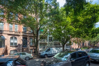 131 W 85th St in New York, NY - Foto de edificio - Building Photo