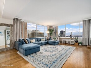 1000 N Lake Shore Dr in Chicago, IL - Building Photo - Building Photo