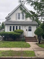 209 Fern Ave in Lyndhurst, NJ - Building Photo