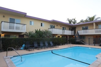 Cambridge Apartments in Chula Vista, CA - Building Photo - Building Photo