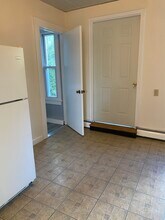 12 Pratt St, Unit 2 in Worcester, MA - Building Photo - Building Photo