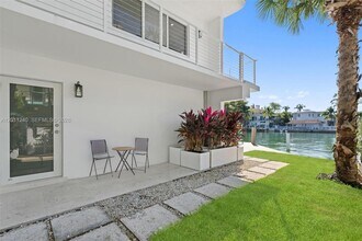 7286 Gary Ave in Miami Beach, FL - Building Photo - Building Photo