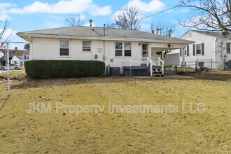 135 St Maurice Ln in Florissant, MO - Building Photo - Building Photo