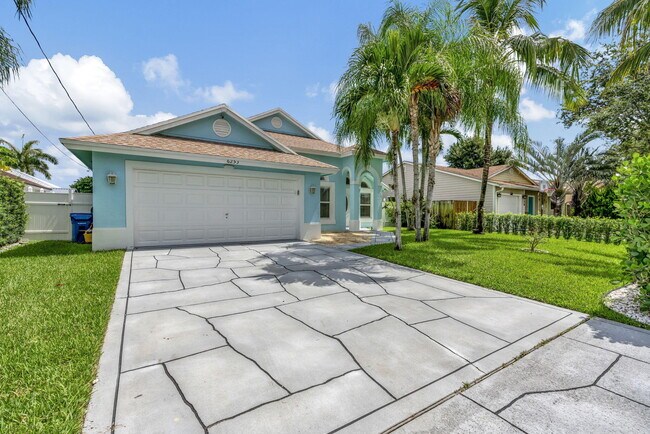 6253 Michael St in Jupiter, FL - Foto de edificio - Building Photo