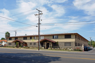 Sienna Square Apartments in Carmichael, CA - Foto de edificio - Building Photo