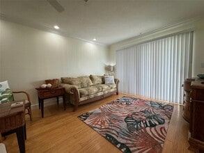 300 S Central Ave in Flagler Beach, FL - Building Photo - Building Photo