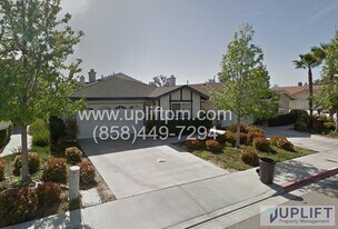 819 Mimosa Creek Ln in Ramona, CA - Building Photo