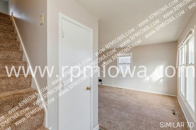 5734 NW 54th Ct in Johnston, IA - Building Photo - Building Photo