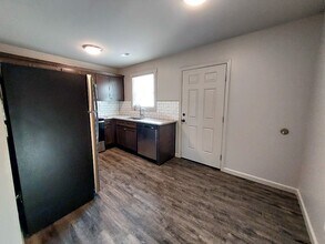 8 Stephanie Dr in Pelzer, SC - Building Photo - Building Photo