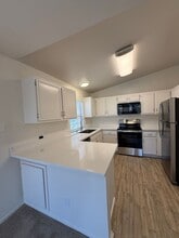 18543 Caminito Pasadero in San Diego, CA - Building Photo - Building Photo