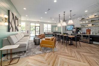 Norwood Steele Creek in Charlotte, NC - Foto de edificio - Interior Photo