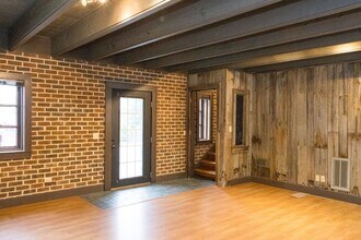 715 Mississippi Ave-Unit -Unit 103 in Signal Mountain, TN - Foto de edificio - Building Photo