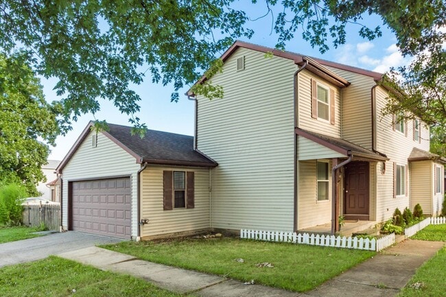 7609 Seasons Dr in Columbus, OH - Building Photo - Building Photo