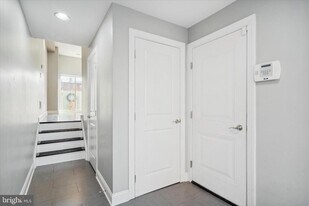 1353 N Mascher St in Philadelphia, PA - Building Photo