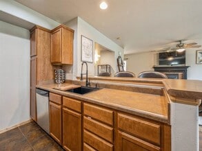 1231 Nicholas Ln in North Liberty, IA - Building Photo - Building Photo