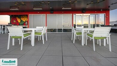 1000 S Broadway, Unit 211 in Denver, CO - Building Photo - Building Photo