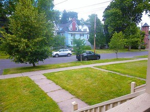 831 Westcott St in Syracuse, NY - Building Photo - Building Photo