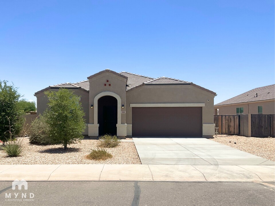 10515 E Lupine Ln in Florence, AZ - Building Photo