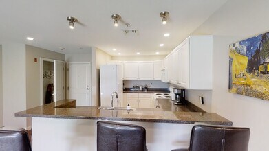30 Franklin St, Unit 329 in Malden, MA - Building Photo - Building Photo
