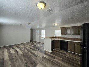 11547 Lamplighter Ln in Tampa, FL - Building Photo - Building Photo