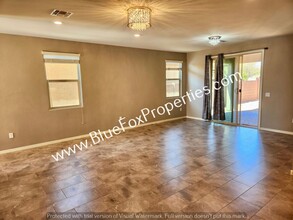 2242 W Ephesus Ct in Tucson, AZ - Building Photo - Building Photo