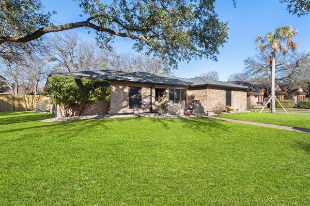 7933 Skylake Dr in Fort Worth, TX - Building Photo - Building Photo