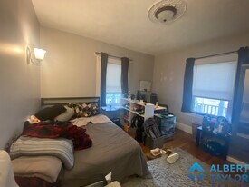 30 Touro Ave, Unit 1 in Medford, MA - Building Photo