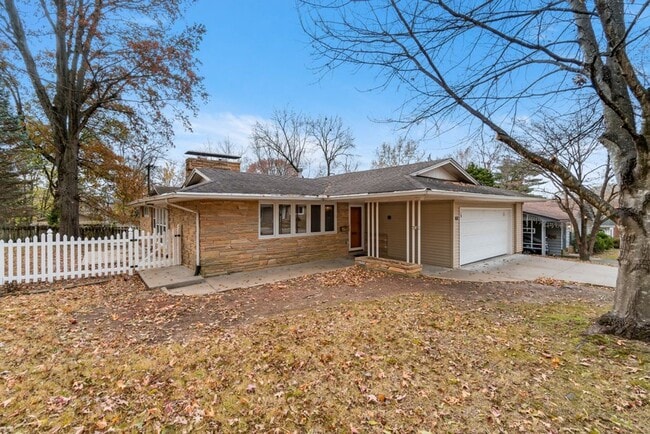 property at 1721 Cecelia St