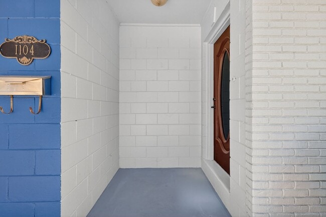 1104 Orange Ave in Tavares, FL - Building Photo - Building Photo