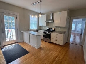 51 Chandler St, Unit 1 in Haverhill, MA - Building Photo - Building Photo