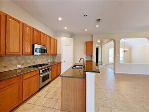 4935 Screech Owl Ln in Grand Prairie, TX - Building Photo - Building Photo