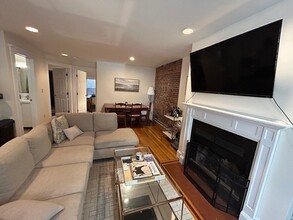 74 E Brookline St, Unit 1 in Boston, MA - Building Photo - Building Photo