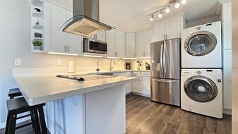 222 Lili?uokalani Ave in Honolulu, HI - Building Photo