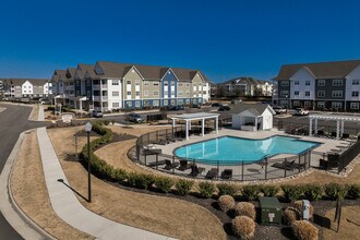 Guilford at Spence Crossing in Virginia Beach, VA - Building Photo - Building Photo