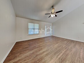 615 Asheby Woods Rd in Kernersville, NC - Building Photo - Building Photo