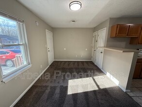 1909 Cherokee Rd in Johnson City, TN - Foto de edificio - Building Photo