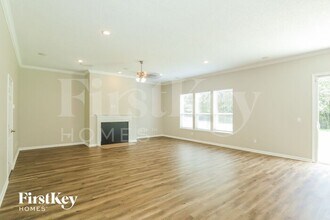 11373 Scenic Point Cir in Jacksonville, FL - Foto de edificio - Building Photo