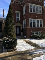 3035 N Keating Ave, Unit Garden in Chicago, IL - Building Photo