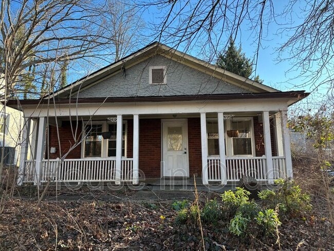 property at 15 Conestee Pl