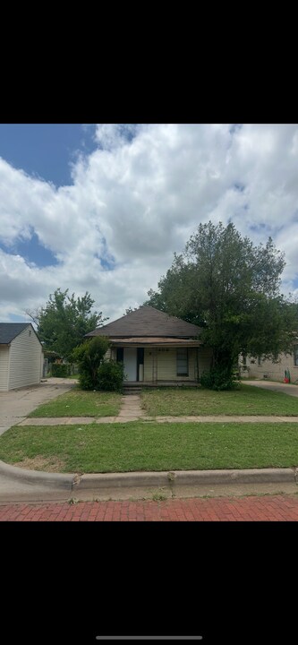 1406 Polk St in Wichita Falls, TX - Building Photo