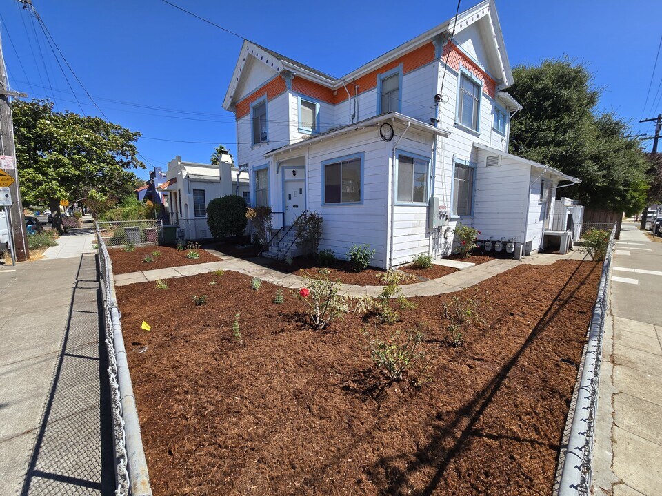 1049 56th St, Unit Lower in Oakland, CA - Foto de edificio