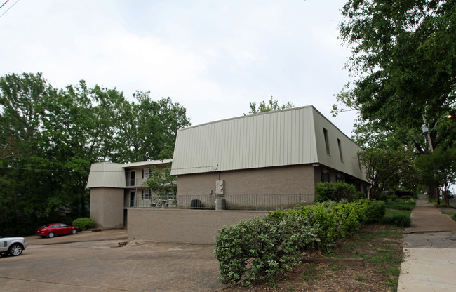 Belhaven Heights in Jackson, MS - Building Photo - Building Photo