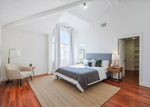 18332 Keswick St in Los Angeles, CA - Building Photo - Building Photo