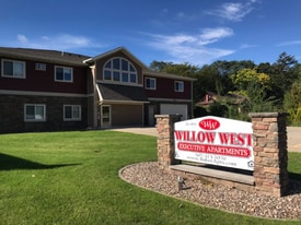 3835 W 6th St in Goodview, MN - Building Photo